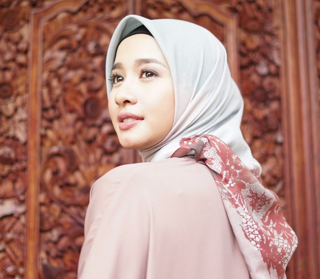 Hijab Simpel Segi Empat